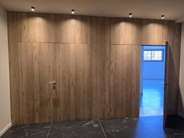 panelado con puertas enrasadas